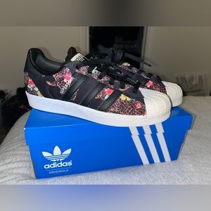 BNIB adidas Originals x Farm Multi Leopard Print Superstar Sneakers
